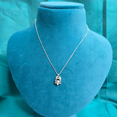 925 Sterling Silver Beautiful Dancing Diamond Leaf Necklace