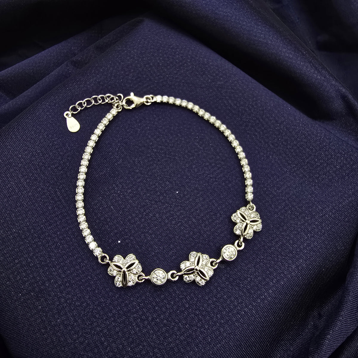 925 Sterling  Silver Elegant Flower Stone Bracelet
