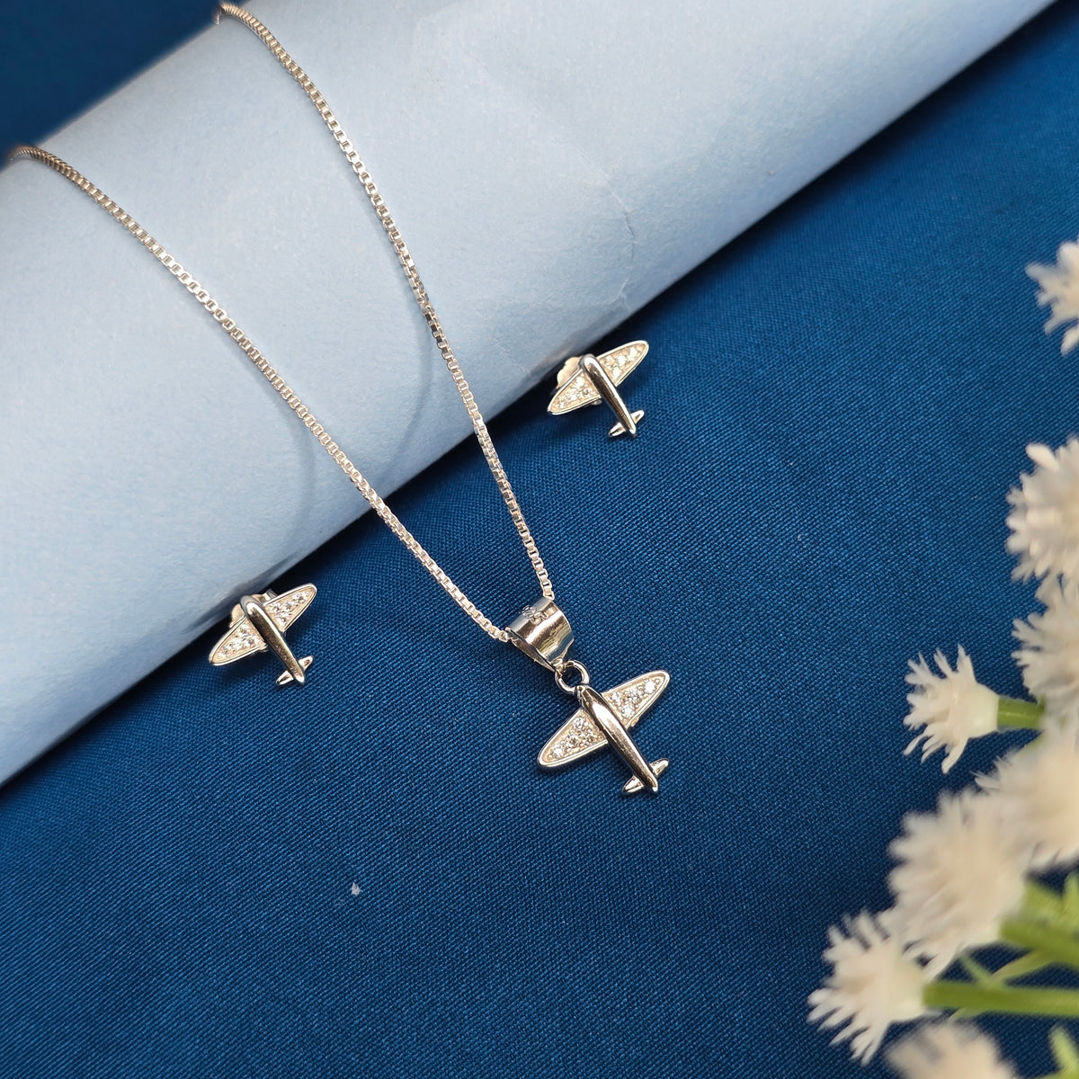 925 Sterling Silver Airplane Pendant & Stud Set