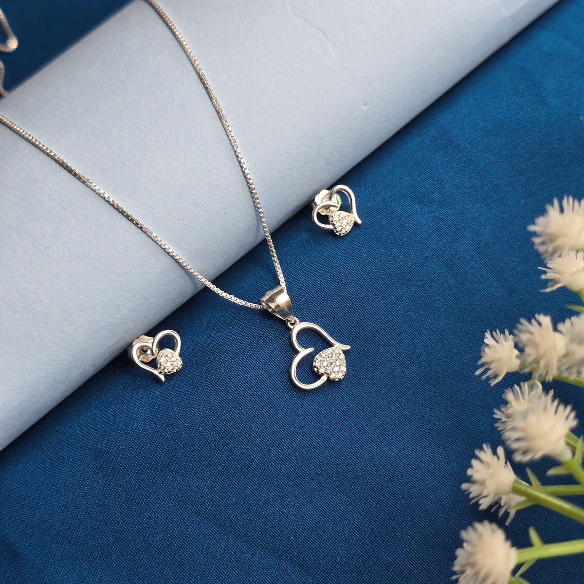 925 Sterling Silver Heart Design Chain Pendant Set