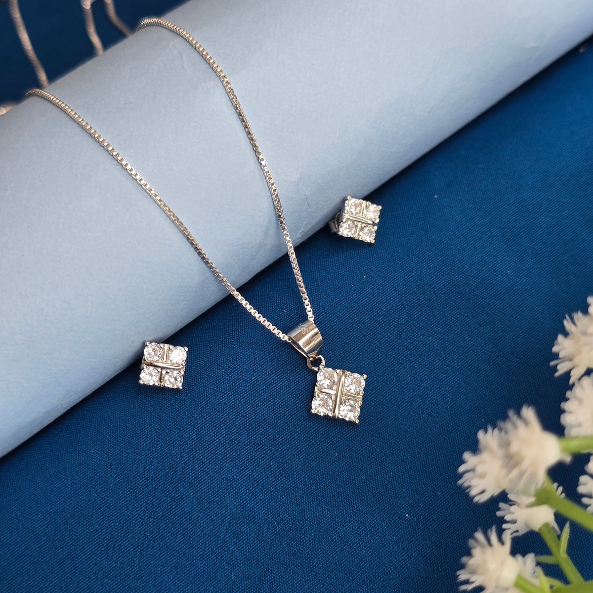 925 Sterling Silver Classic Square Sparkle Pendant Set
