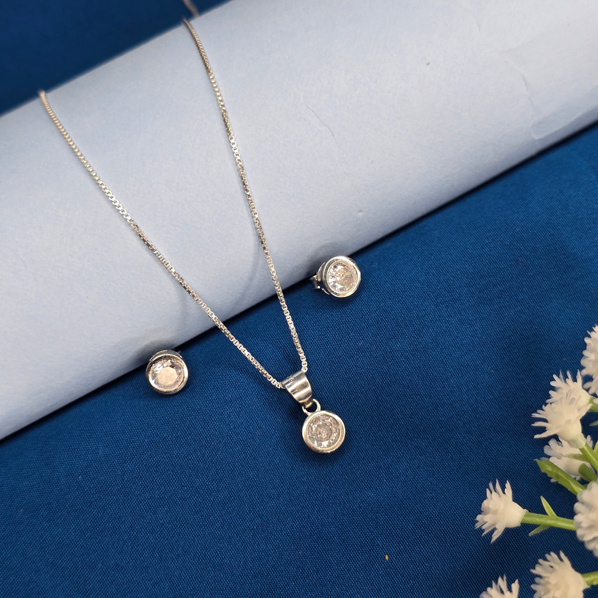 925 Sterling Silver Minimal Shine Solitaire Pendant Set