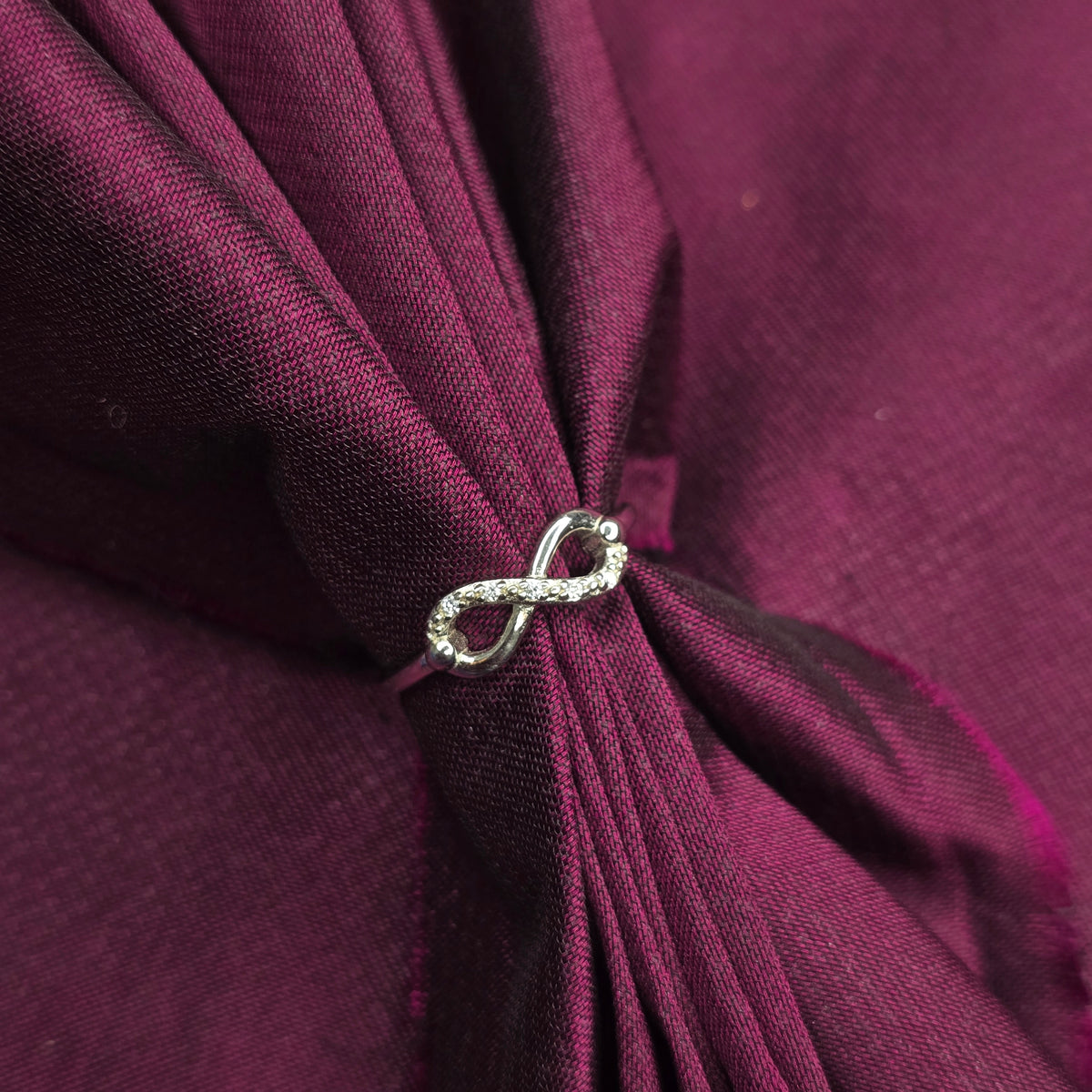 Elegant Infinity 925 Sterling Silver Ring
