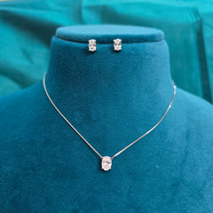 925 Silver Elegant Oval Pendant Necklace Set