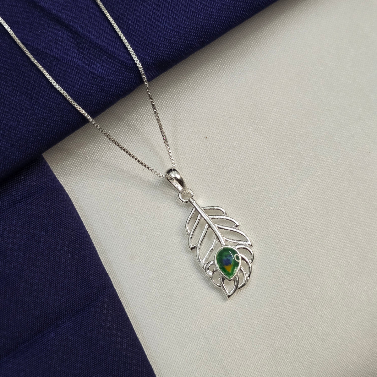 925 Sterling Silver Peacock Feather Design Chain Pendant