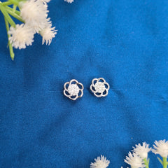 925 Sterling Silver Delicate Flower Pendant Set