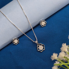 925 Sterling Silver Delicate Flower Pendant Set