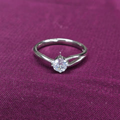 925 Sterling Silver Classic Solitaire Ring