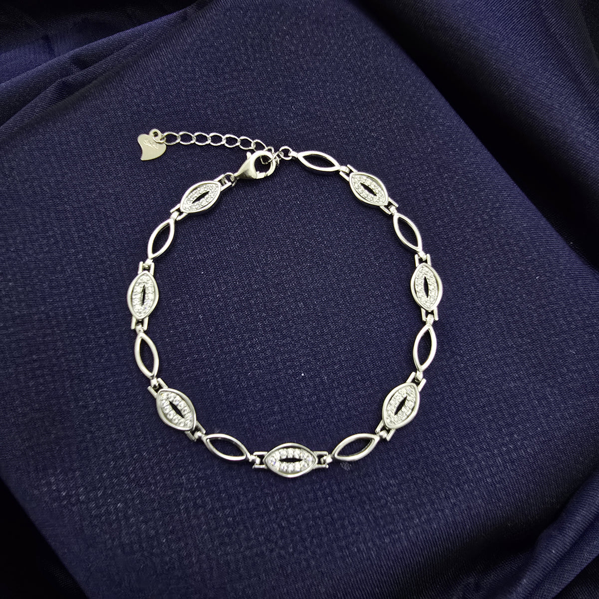 925 sterling silver exclusive bracelet